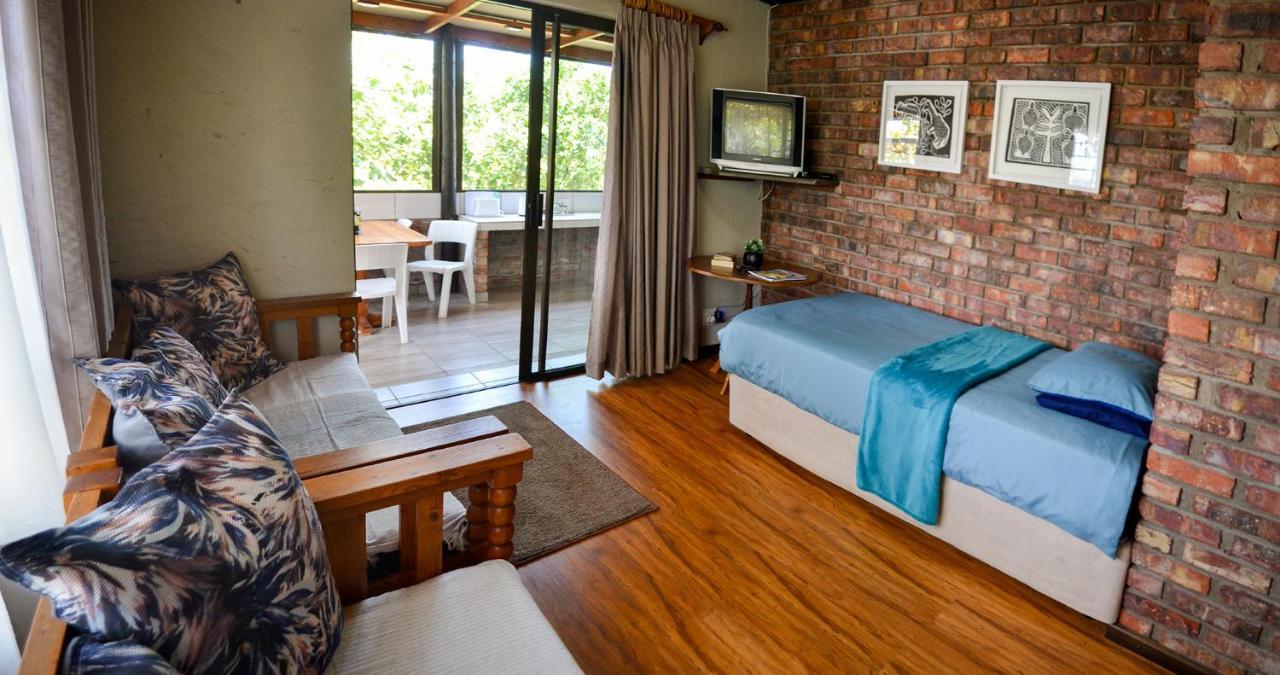 Palm Cottage - Colchester - 5Km From Elephant Park Bagian luar foto