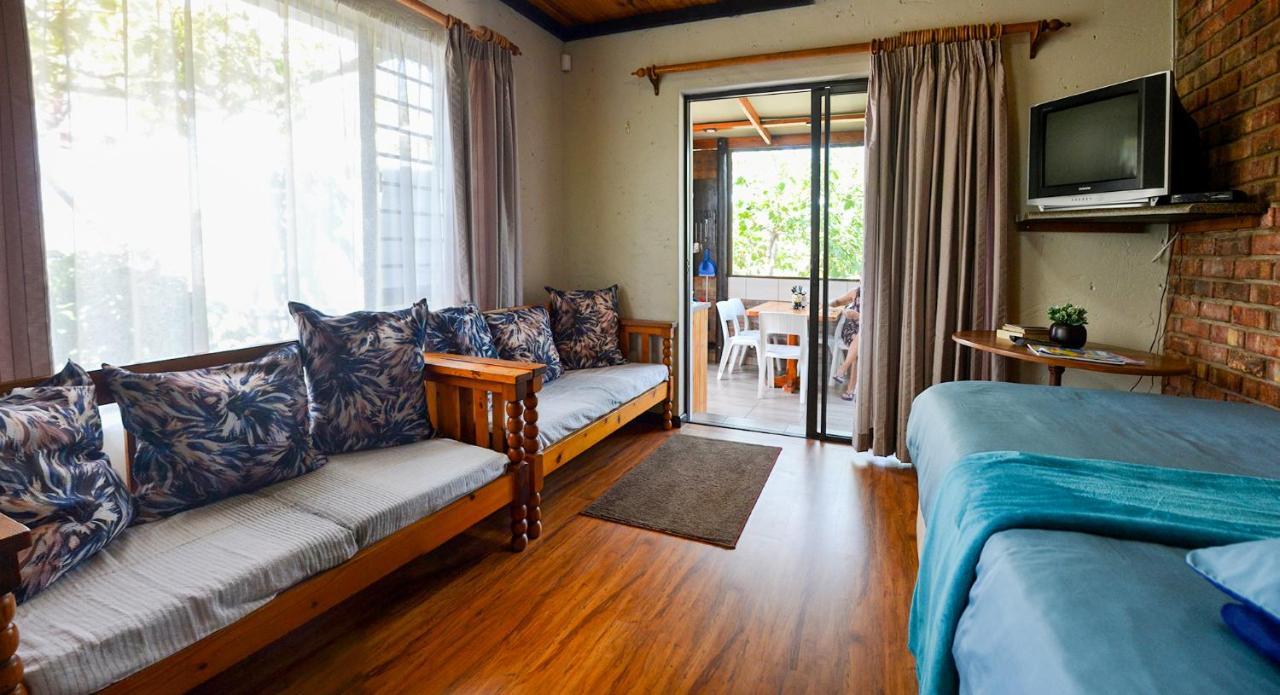 Palm Cottage - Colchester - 5Km From Elephant Park Bagian luar foto